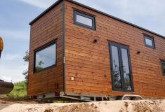 Gerês: компактный автономный мини-дом для шести человек