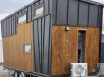 Мини-дом увеличенной ширины предлагает комфорт квартиры на колесах