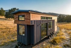 Мини-дом Cedar Ridge сочетает мобильность и уют загородного коттеджа