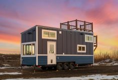 Winter Wonderland: шикарный компактный дом с террасой на крыше